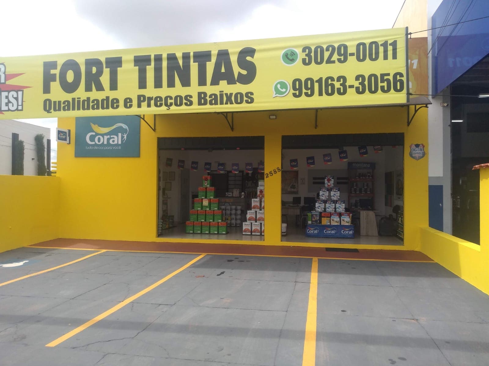 Primeira foto da loja FortTintas na Avenida Mascarenhas de Moraes